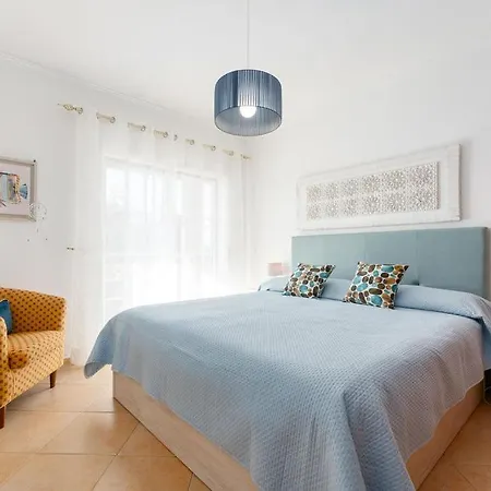 Central In At Walking Distance To The Beach And Center With Tv And Wifi *