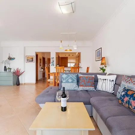 Apartment Central In At Walking Distance To The Beach And Center With Tv And Wifi *