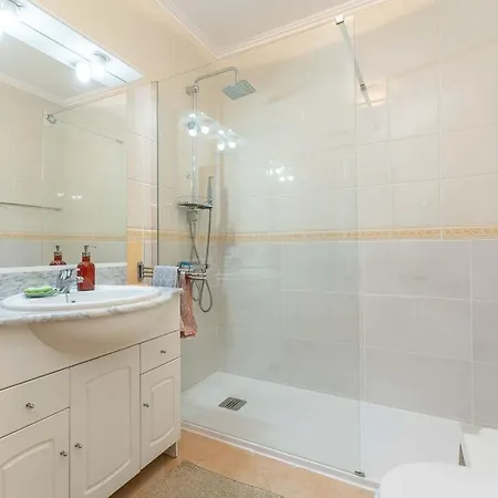 Central In At Walking Distance To The Beach And Center With Tv And Wifi Praia Da Luz