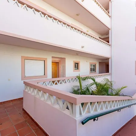 Apartamento Central In At Walking Distance To The Beach And Center With Tv And Wifi *